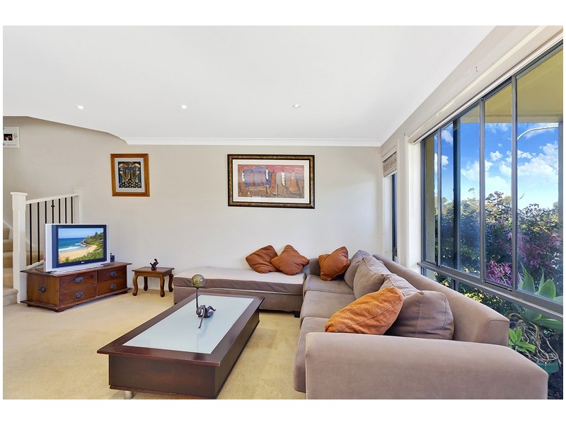 1 Lorikeet Grove, Warriewood NSW 2102