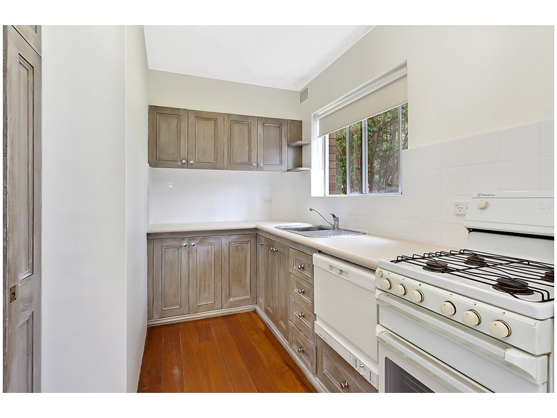 2/6 Holborn Avenue, Dee Why NSW 2099