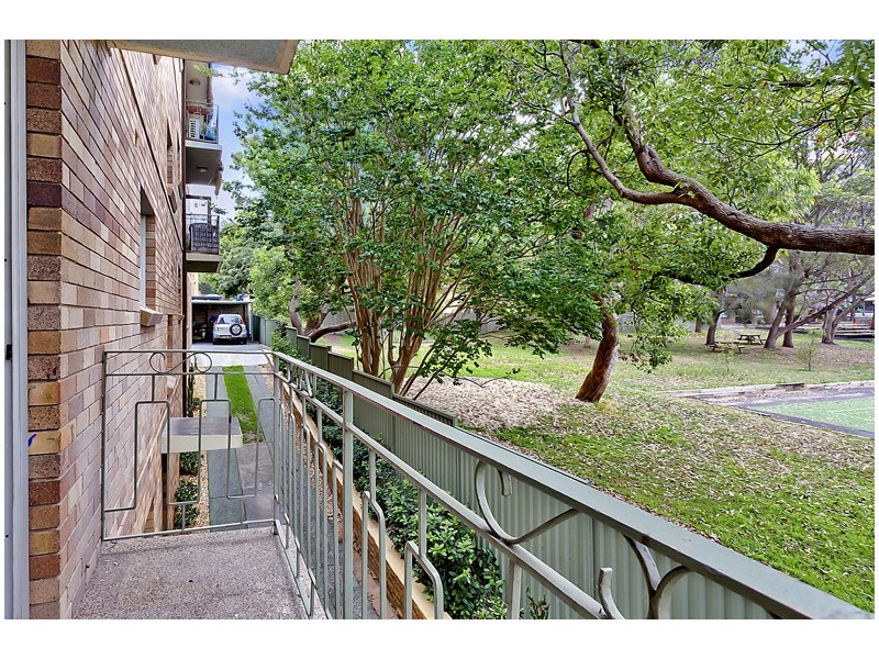 2/6 Holborn Avenue, Dee Why NSW 2099