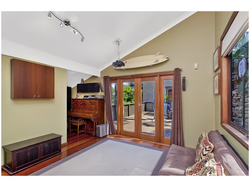 42 Tatiara Crescent, North Narrabeen NSW 2101