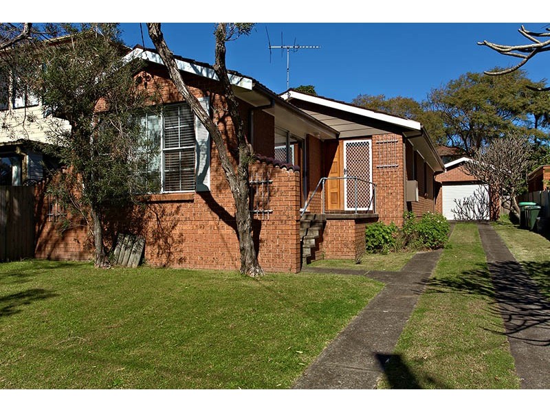 38 Stirgess Avenue, Curl Curl NSW 2096