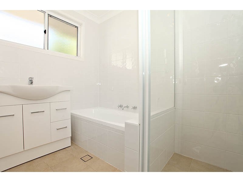 38 Stirgess Avenue, Curl Curl NSW 2096