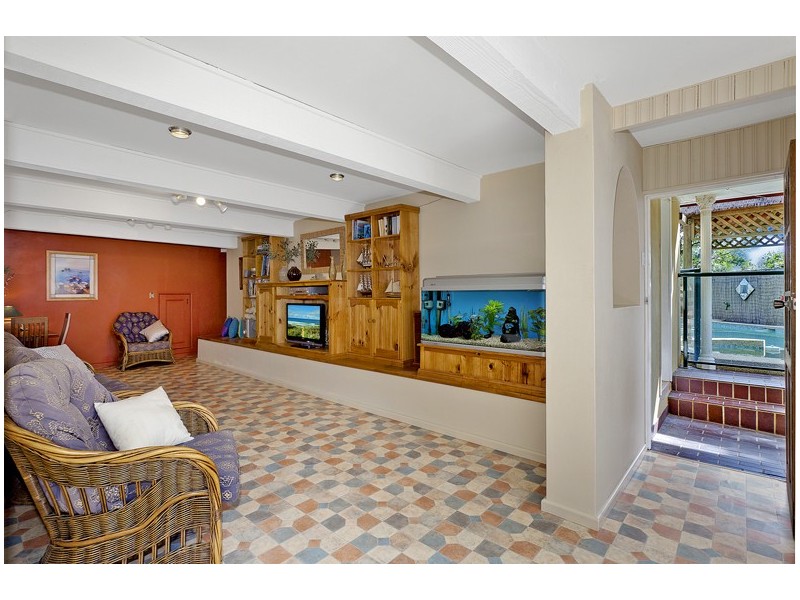 8 Bolwarra Road, North Narrabeen NSW 2101