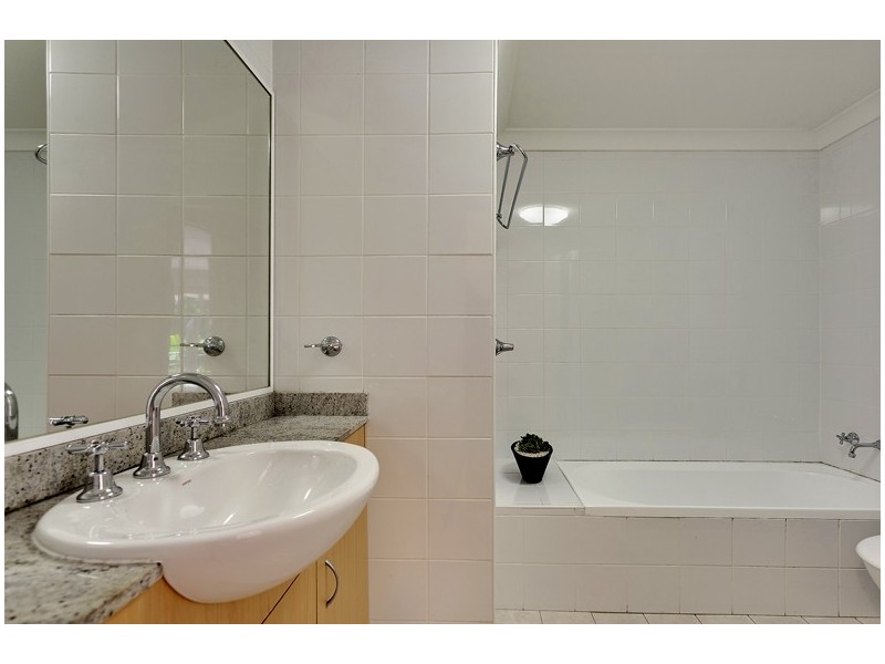 11/2 Wetherill Street, Narrabeen NSW 2101