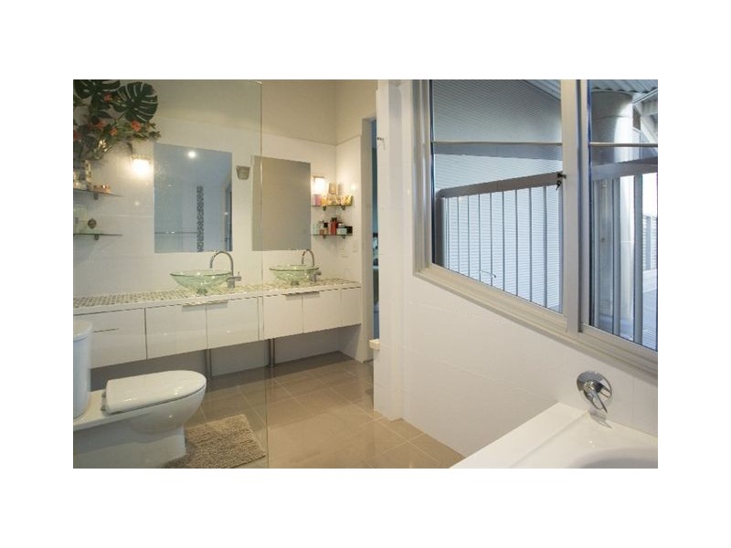 74 Anzac Avenue, Collaroy NSW 2097