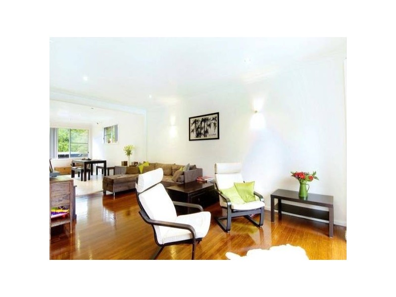 27 Penrith AVENUE, Wheeler Heights NSW 2097