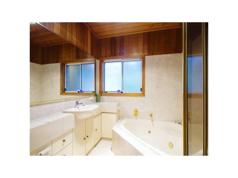 27 Penrith AVENUE, Wheeler Heights NSW 2097