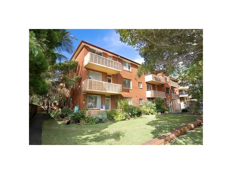 10/11 Avon Road, Dee Why NSW 2099