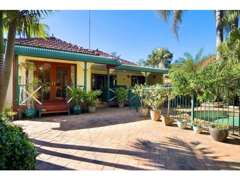 9 The Crescent, North Narrabeen NSW 2101