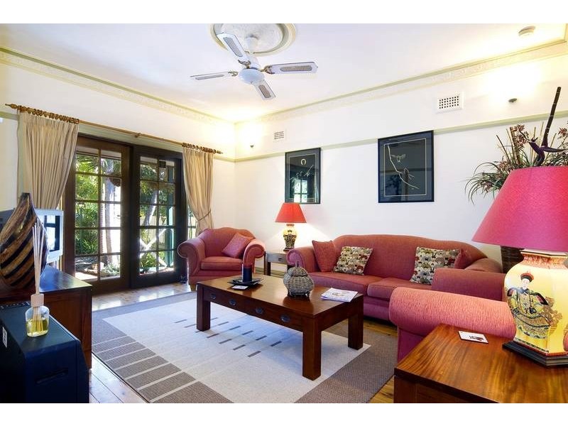 9 The Crescent, North Narrabeen NSW 2101