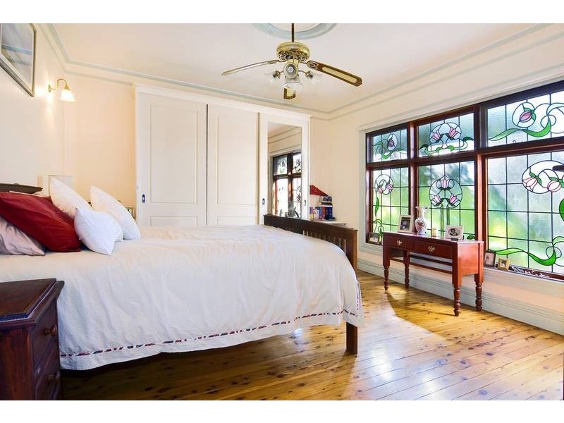 9 The Crescent, North Narrabeen NSW 2101