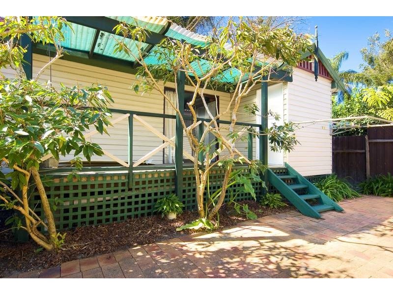 9 The Crescent, North Narrabeen NSW 2101