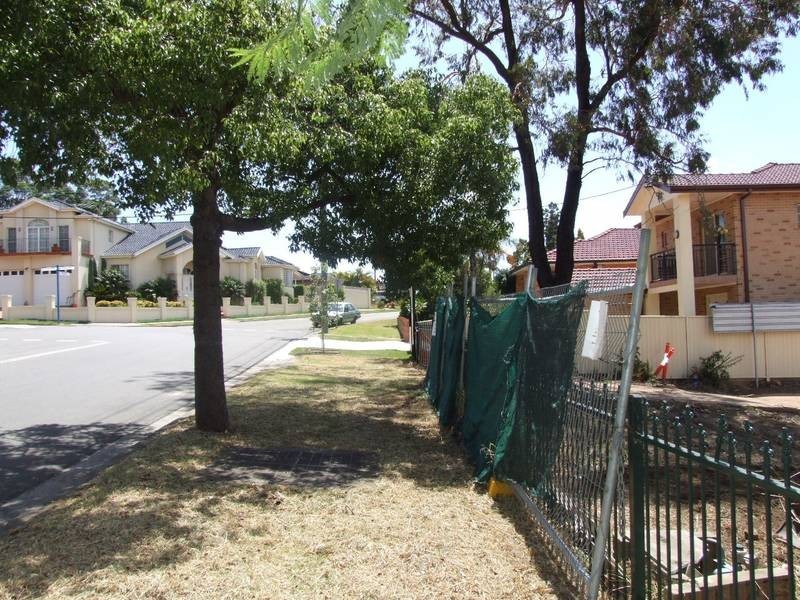 23 Penshurst Road, Roselands NSW 2196