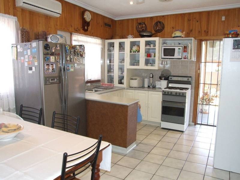 20 Leslie Street, Roselands NSW 2196