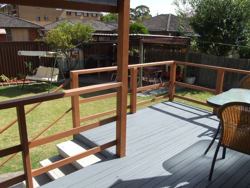 20 Leslie Street, Roselands NSW 2196