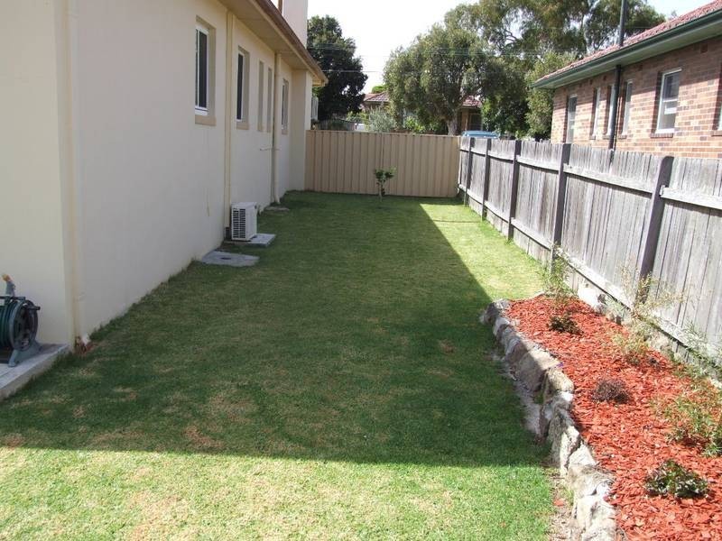 20 Leslie Street, Roselands NSW 2196