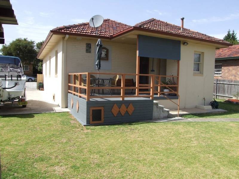 20 Leslie Street, Roselands NSW 2196