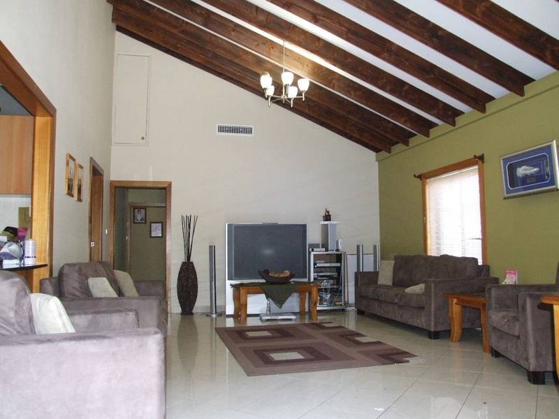 206 Noble Avenue, Greenacre NSW 2190