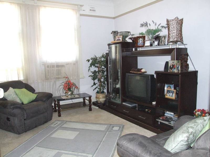 8 Hall Street, Belmore NSW 2192