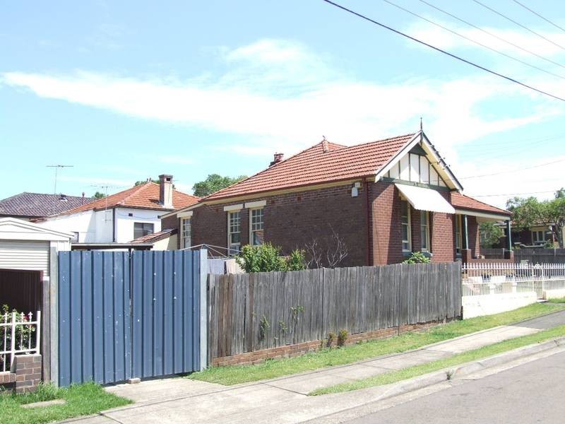 8 Hall Street, Belmore NSW 2192