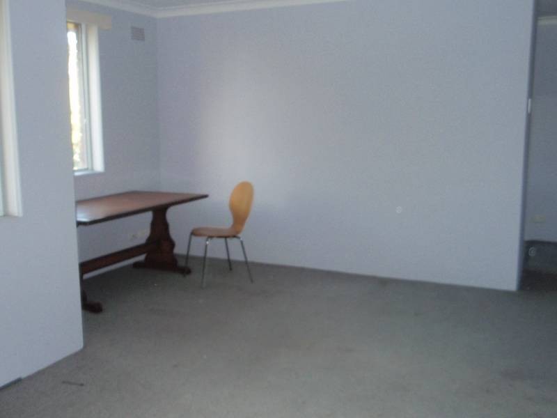 4/10 DUNKIRK AVENUE, Kingsgrove NSW 2208