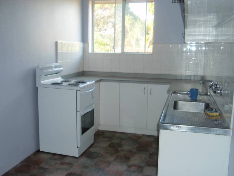 4/10 DUNKIRK AVENUE, Kingsgrove NSW 2208