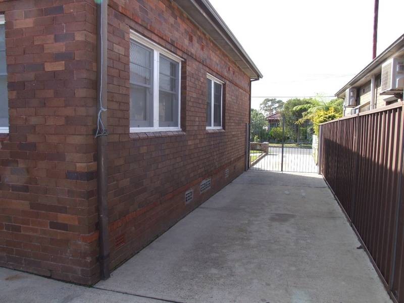 25 Passey Avenue, Belmore NSW 2192