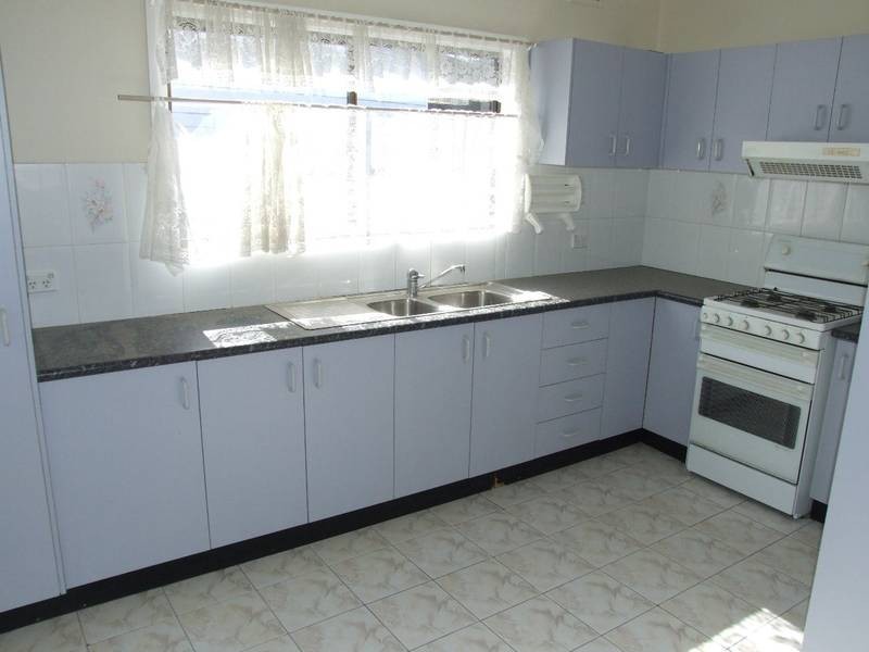 33 Hillcrest Avenue, Greenacre NSW 2190