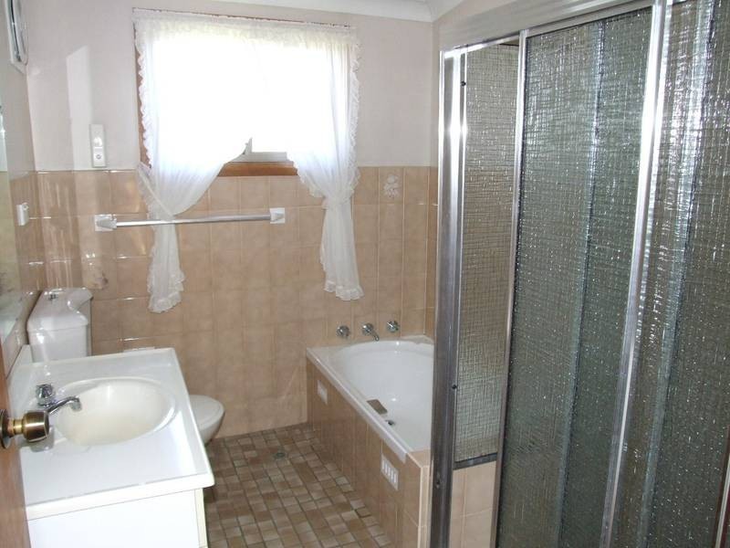 10 Jeffrey Street, Canterbury NSW 2193