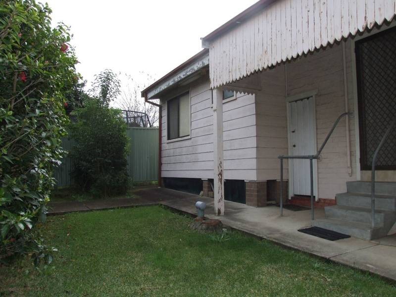 10 Jeffrey Street, Canterbury NSW 2193