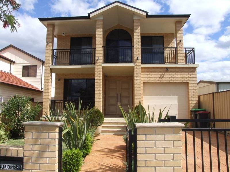 19 Legge Street, Roselands NSW 2196