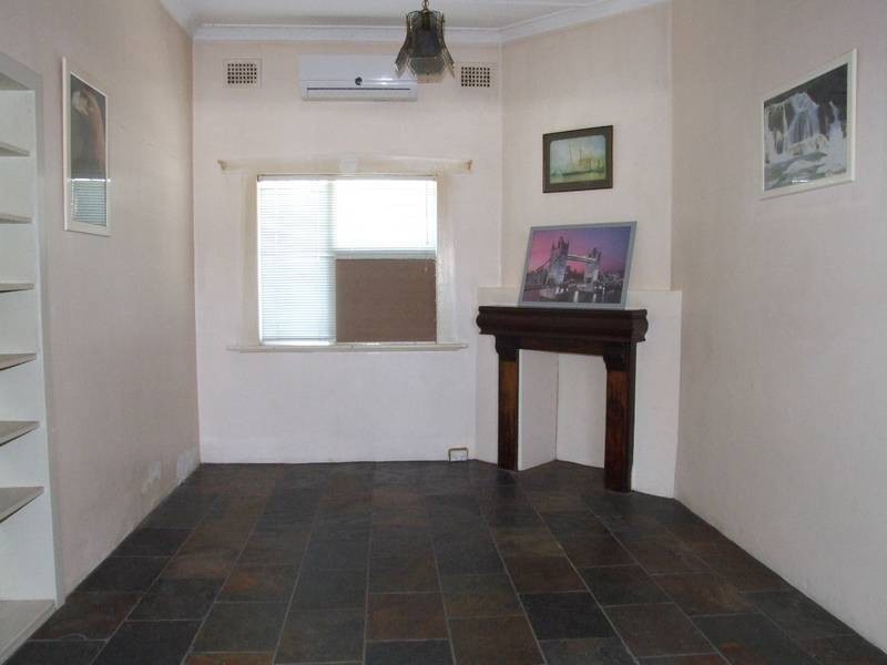 14 Tudor Street, Campsie NSW 2194