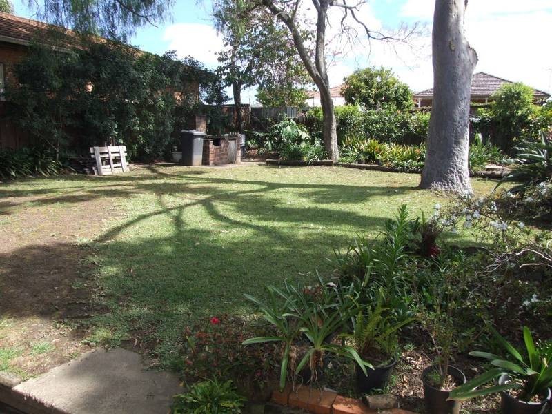 69 Leylands Parade, Belmore NSW 2192