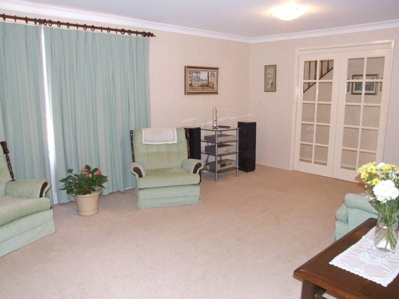 8 Robin Place, Roselands NSW 2196