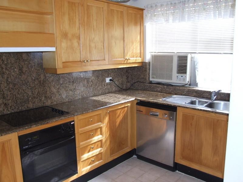 2/102 Clissold Parade, Campsie NSW 2194