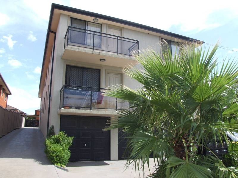 2/5 Allan Avenue, Belmore NSW 2192