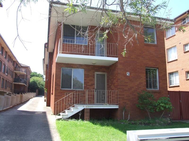 1/5 Myers Street, Roselands NSW 2196