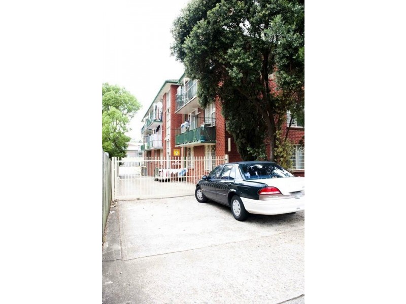 8/10 Renown Avenue, Wiley Park NSW 2195