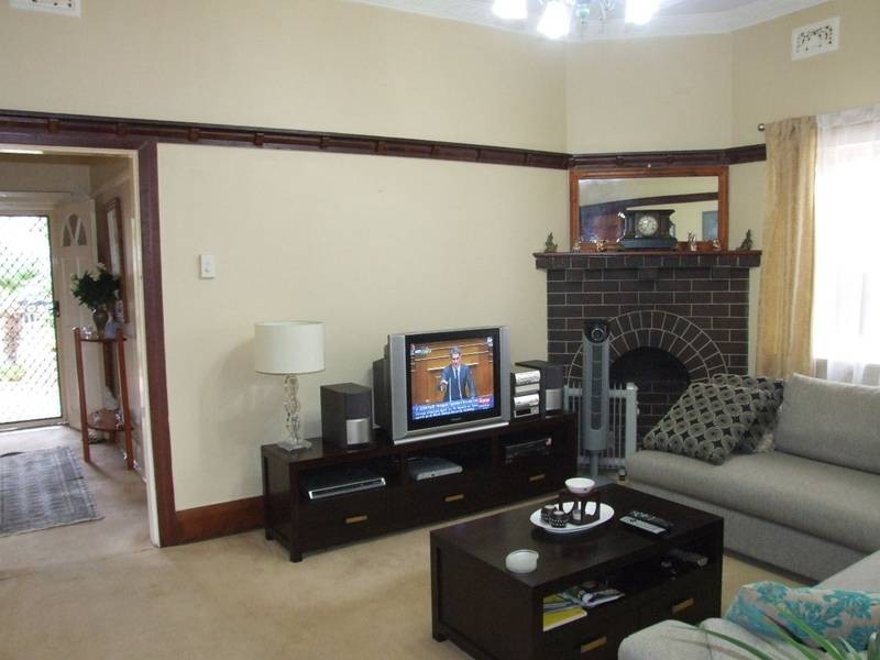 9 Hall Street, Belmore NSW 2192