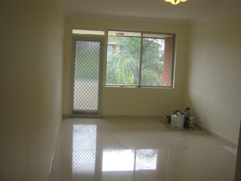 8/30 Phillip Street, Roselands NSW 2196