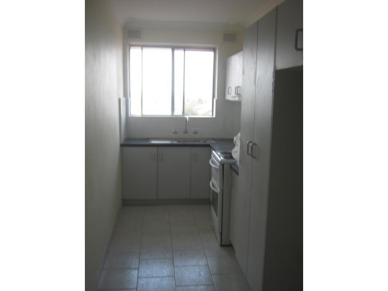 8/30 Phillip Street, Roselands NSW 2196