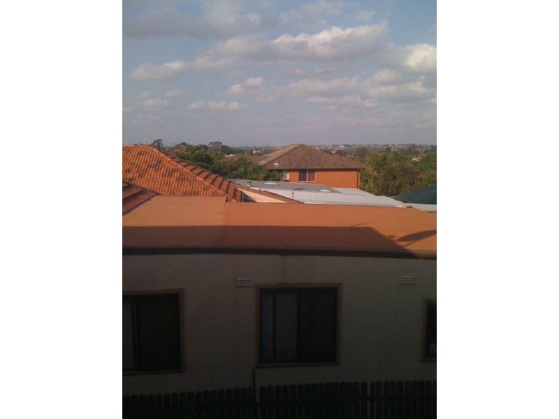 8/30 Phillip Street, Roselands NSW 2196