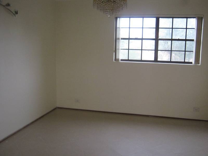 11 SALAMANDER PLACE, Mount Lewis NSW 2190