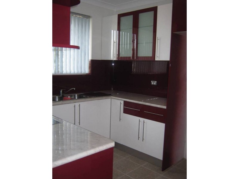 8/25 PHILLIP, Roselands NSW 2196