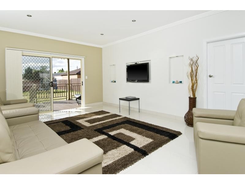 17 Northcote Road, Greenacre NSW 2190