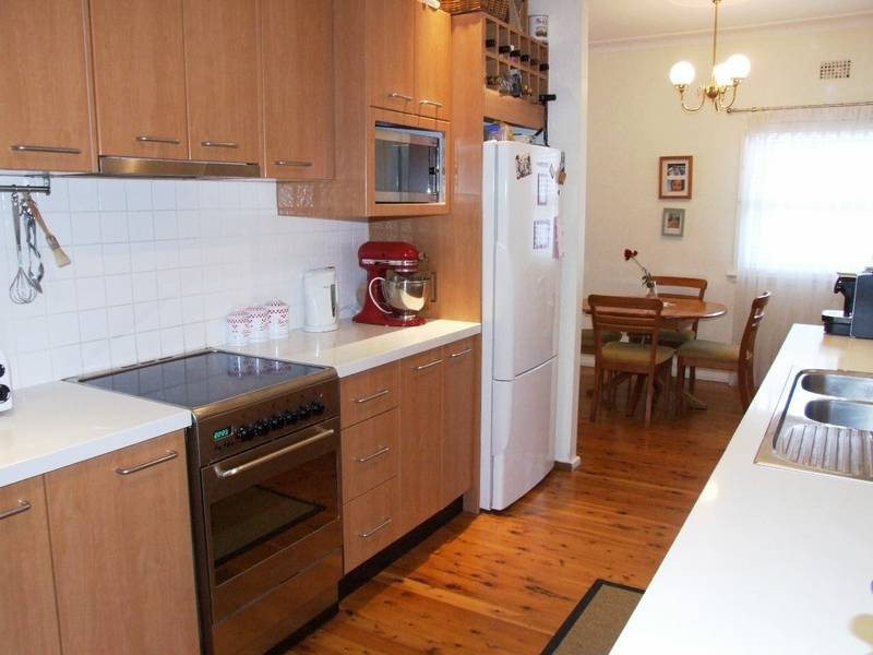 18 Lofts Avenue, Roselands NSW 2196