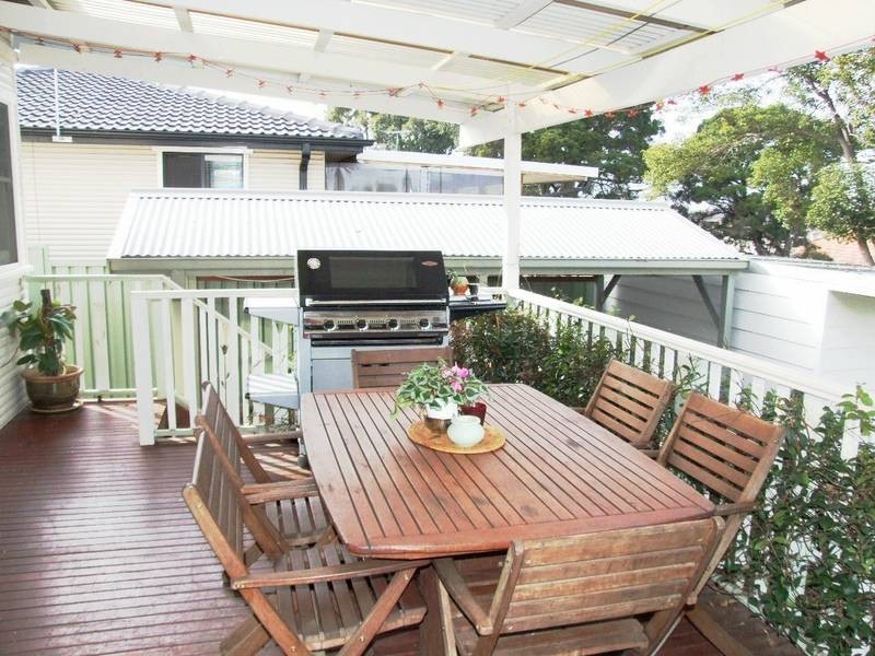 18 Lofts Avenue, Roselands NSW 2196