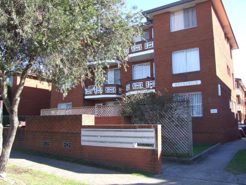 8/7 Phillip Street, Roselands NSW 2196