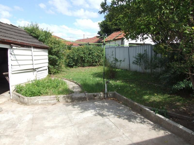 27 Paxton Avenue, Belmore NSW 2192