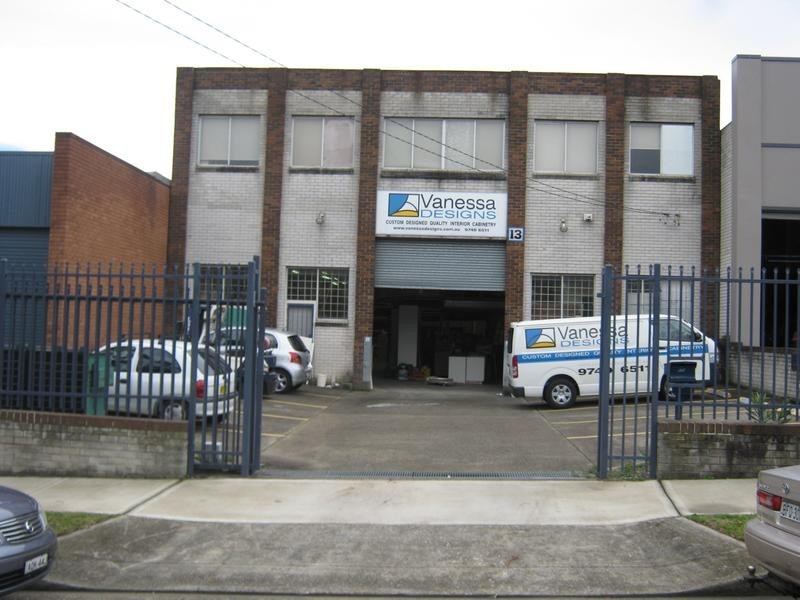 13 Minnie Street, Belmore NSW 2192